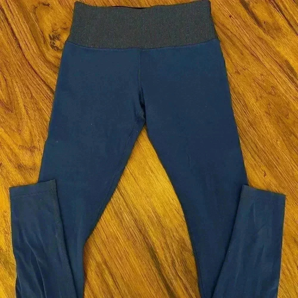 Lululemon Wunder Under HR Legging In Blue Stripe -Size 8 - Picture 1 of 5